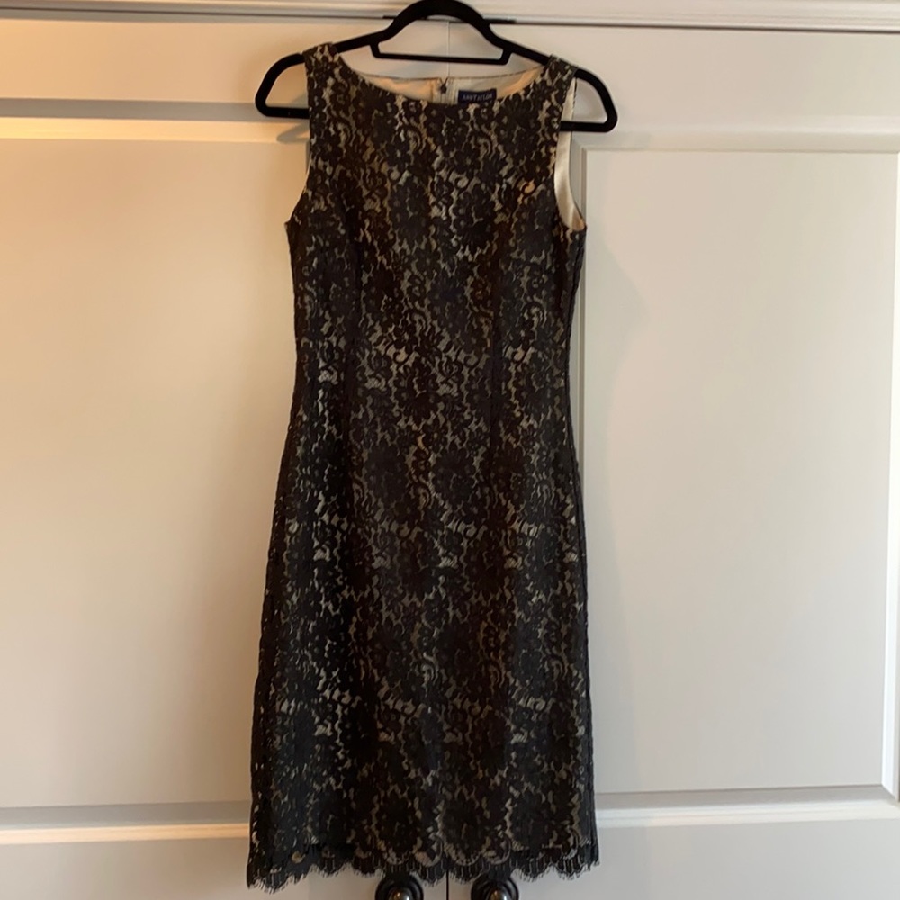 Ann Taylor black lace dress. Size 6. New w tags